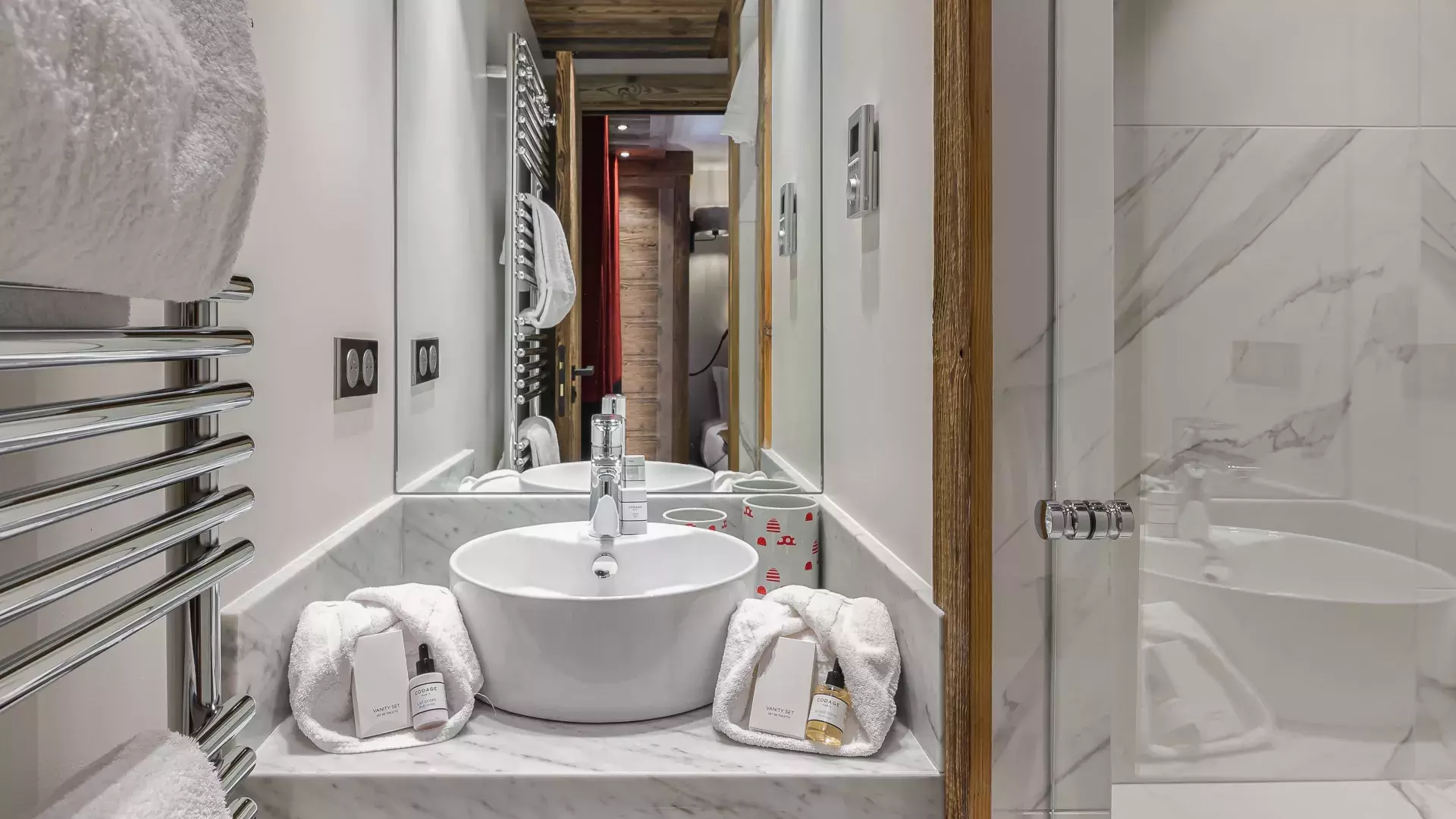 Appartement Etoile 7 - Location chalets Covarel - Val d'Isère Alpes - France - Salle de bain 2