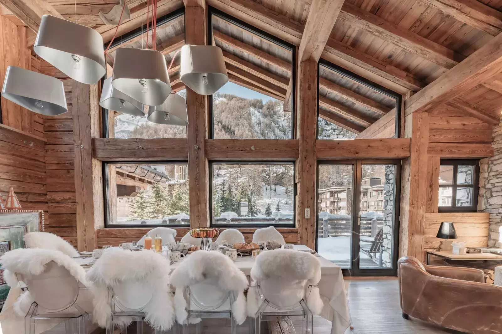 Salle à manger du chalet Papillon
