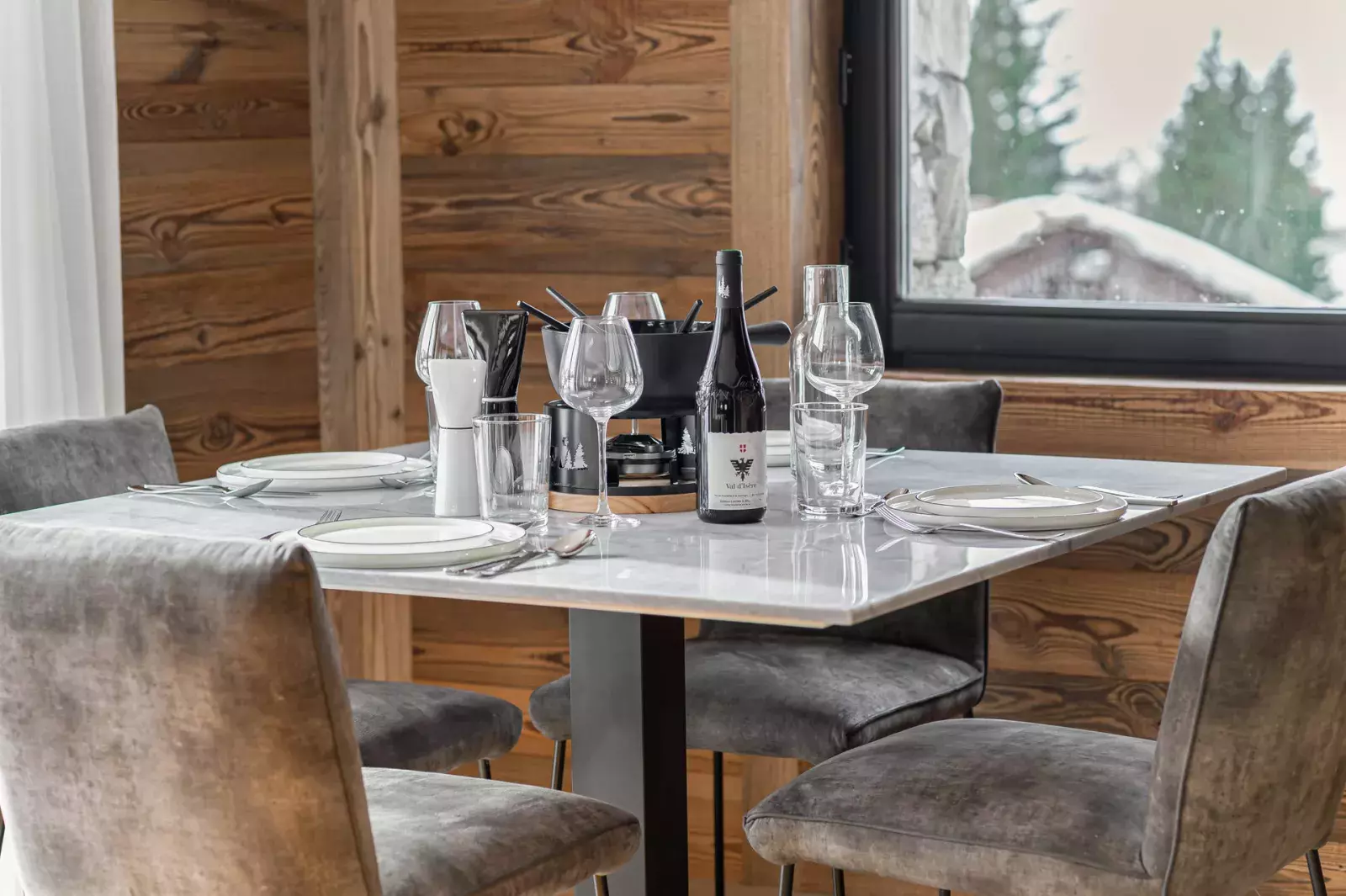 Salle à manger de l'appartement Flocon