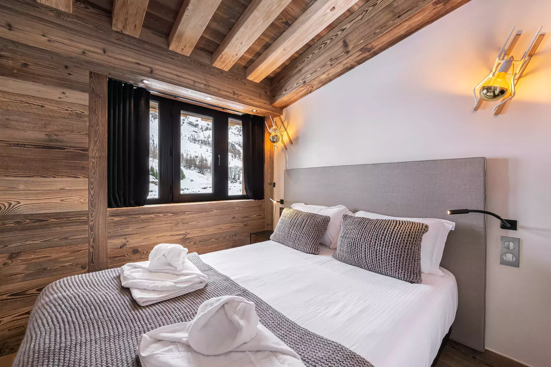 Chambre de l'appartement chamois
