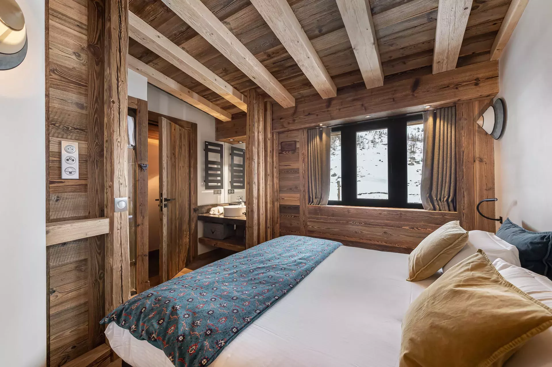 Chambre de l'appartement chamois