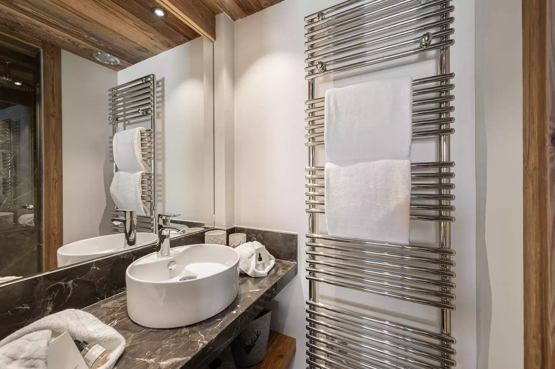 Salle de bain de l'appartement Flocon
