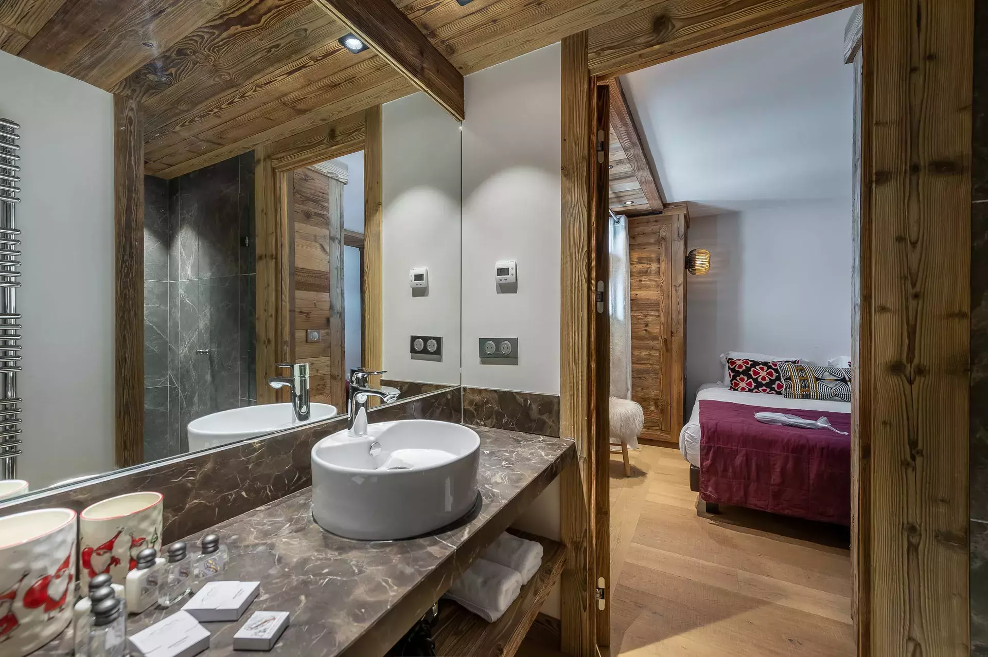 Salle de bain de l'appartement Fusée