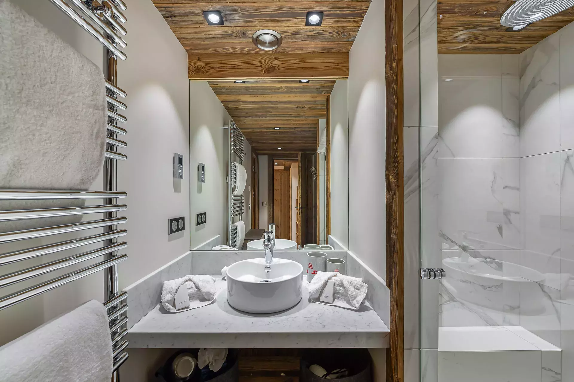 Salle de bain de l'appartement Sifflote