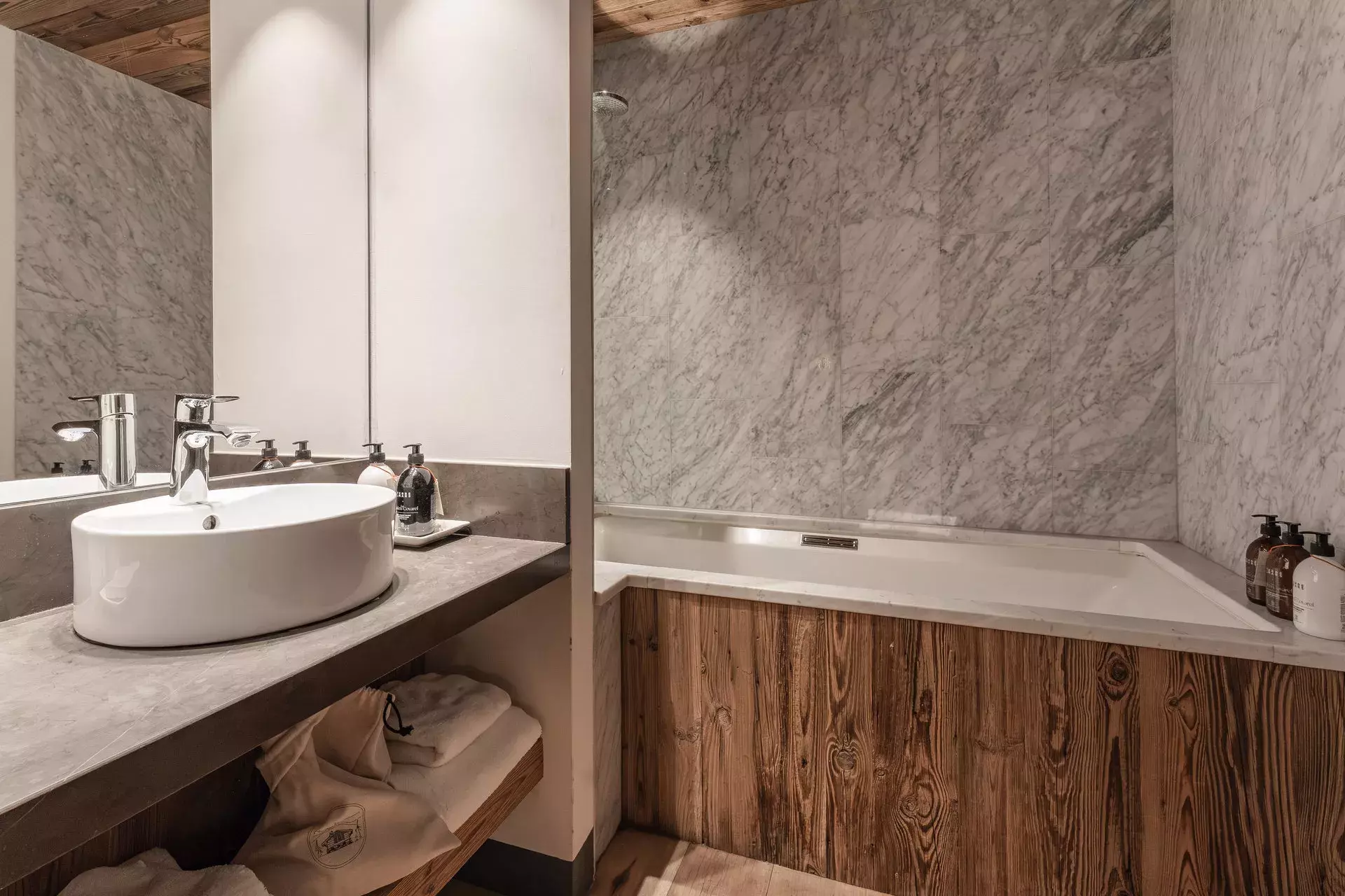 Salle de bain du penthouse Savoie